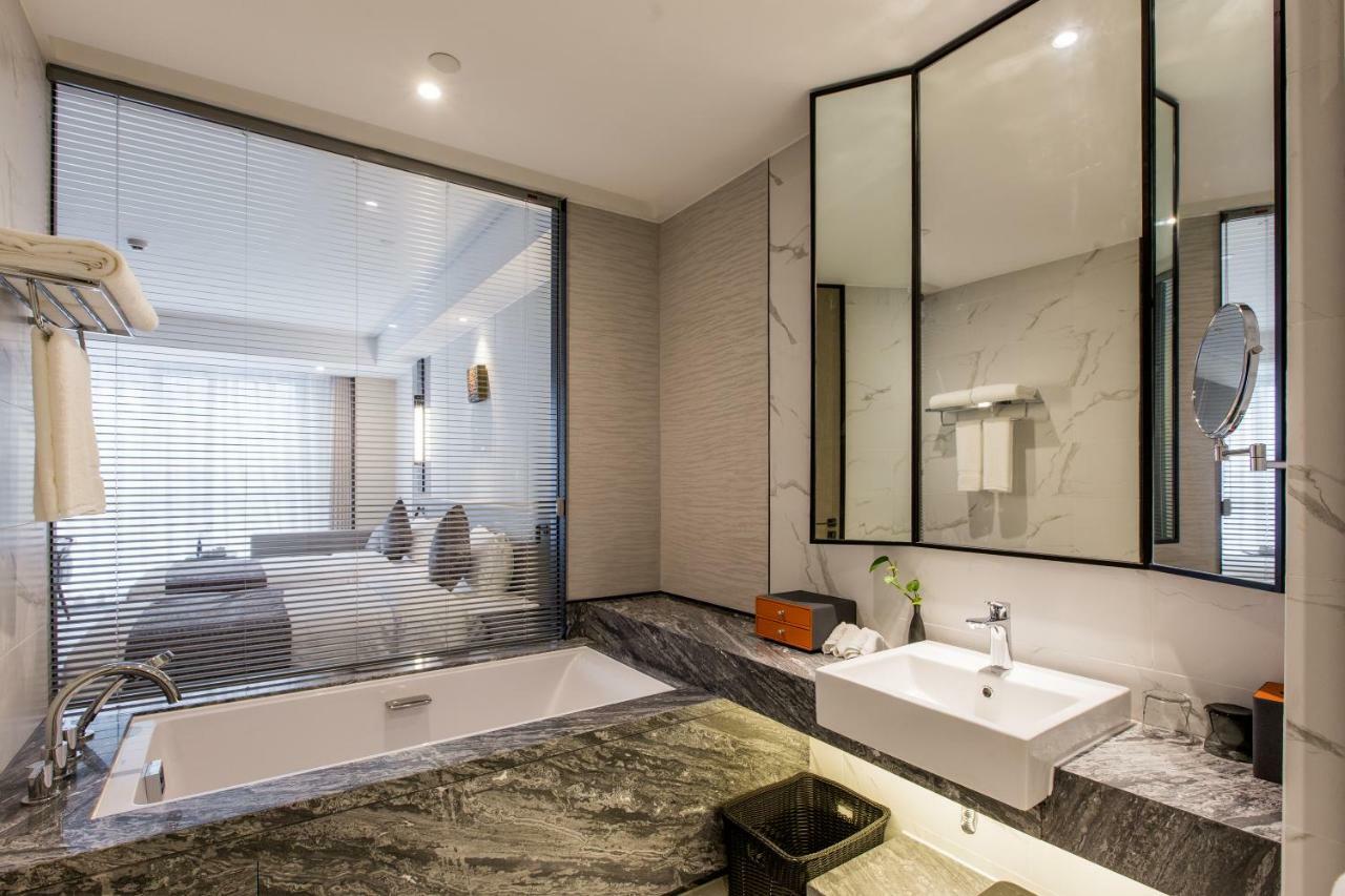 Howard Johnson By Wyndham Life Zhuoyuan Ningbo Eksteriør bilde
