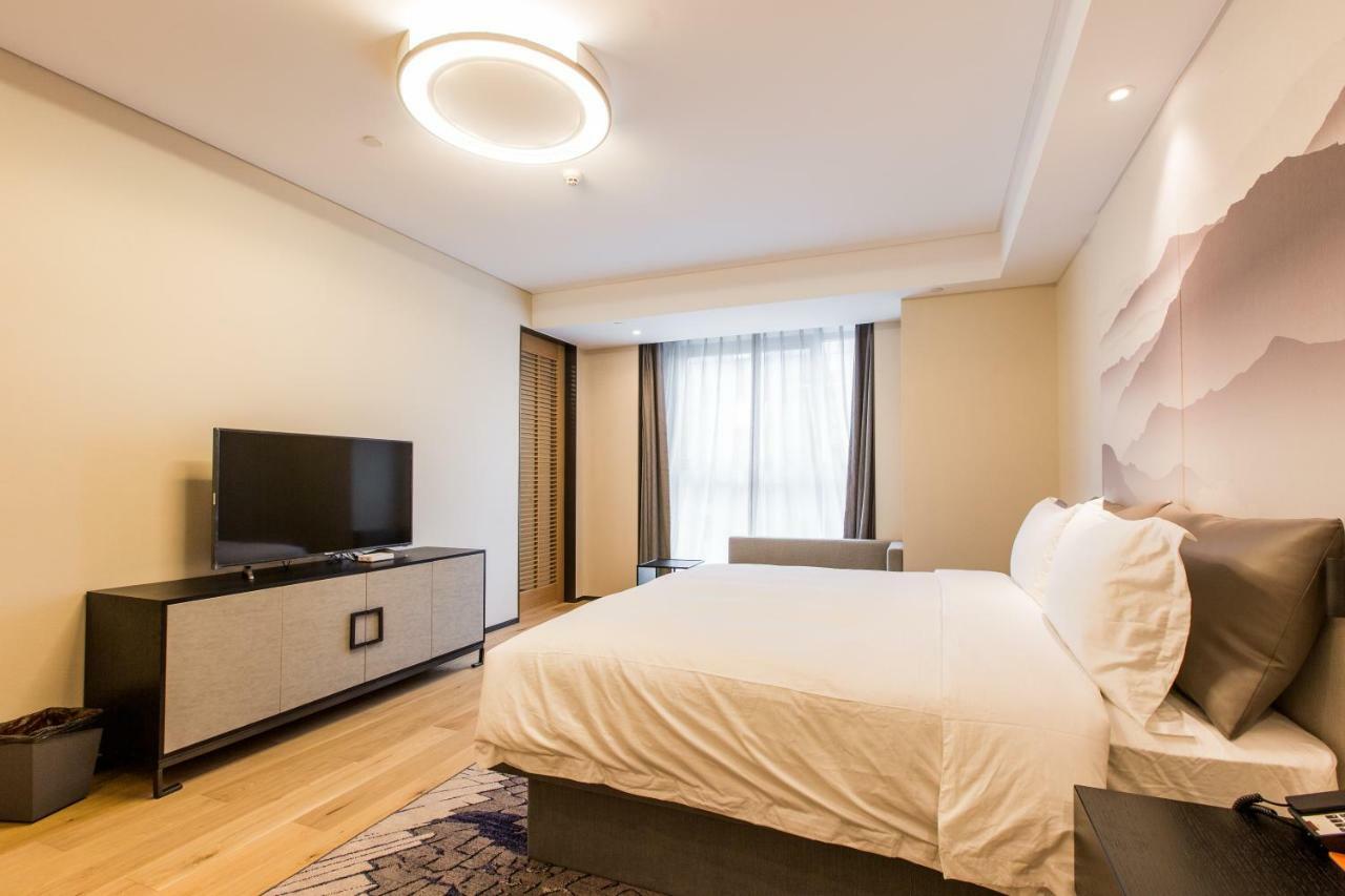 Howard Johnson By Wyndham Life Zhuoyuan Ningbo Eksteriør bilde